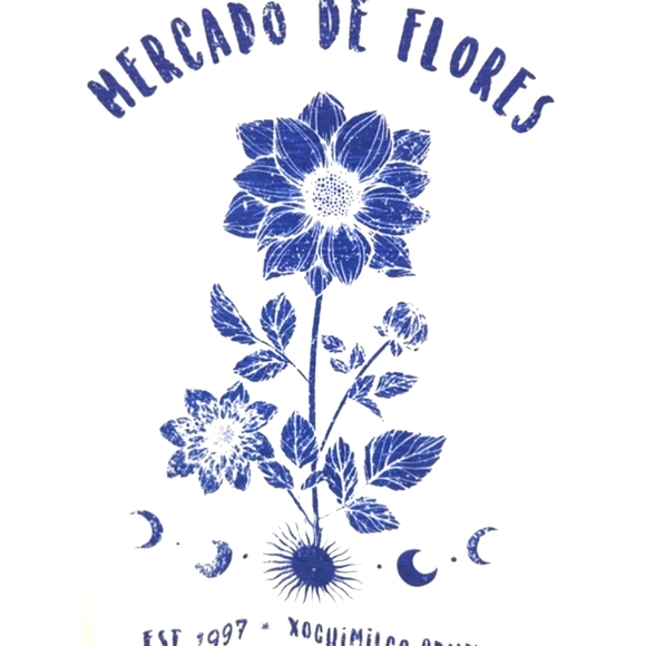 Trueselfs, Women's White Tee w/blue writing on the front of shirt and buttons!!! - Picture 4 of 8